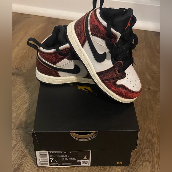 Jordan Other - Nike Air Jordan 1 Mid Black / Infared / White Size 7C